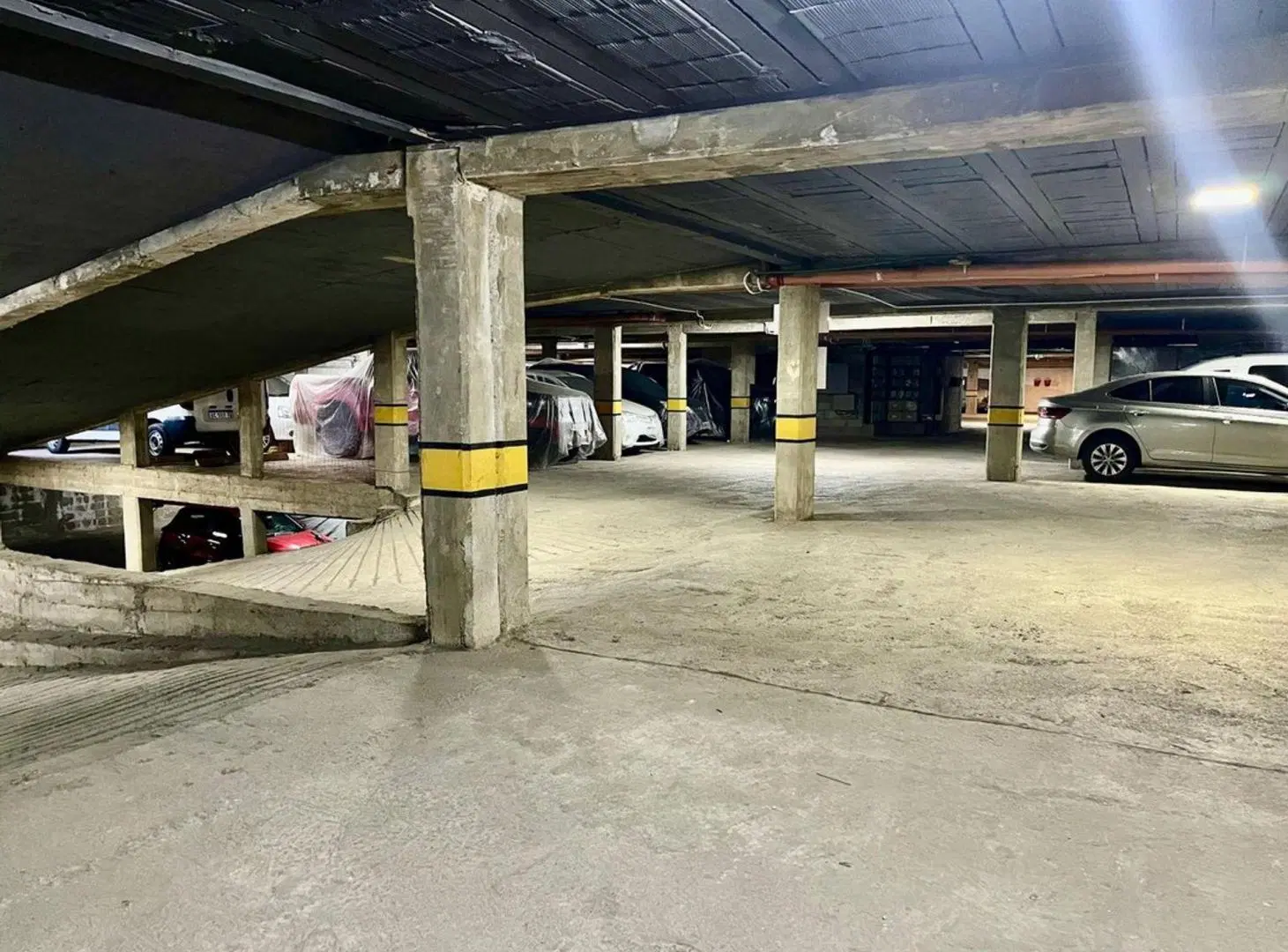 VENTA DE COCHERA EN ZONA NORTE 5