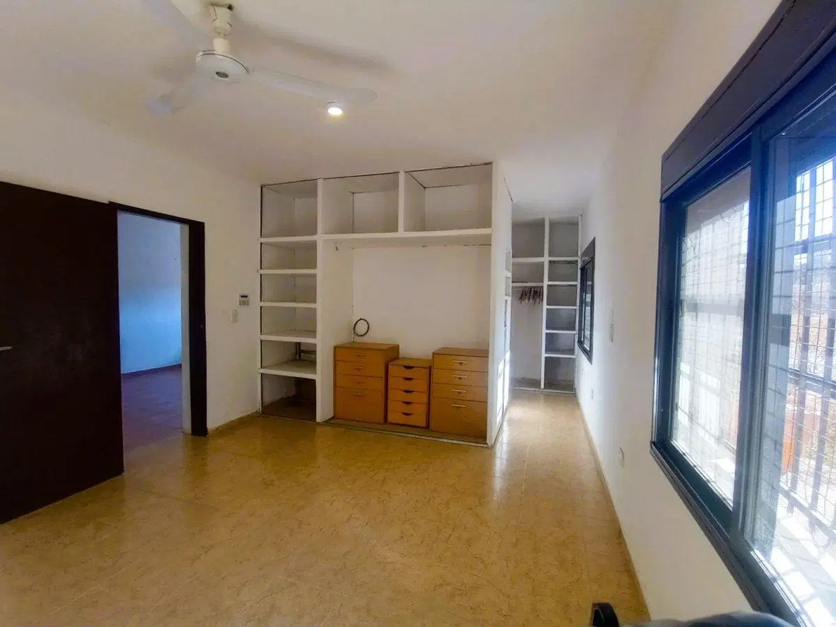 VENTA CASA 2 DORMITORIOS Y DEPOSITO EN TANTI 2