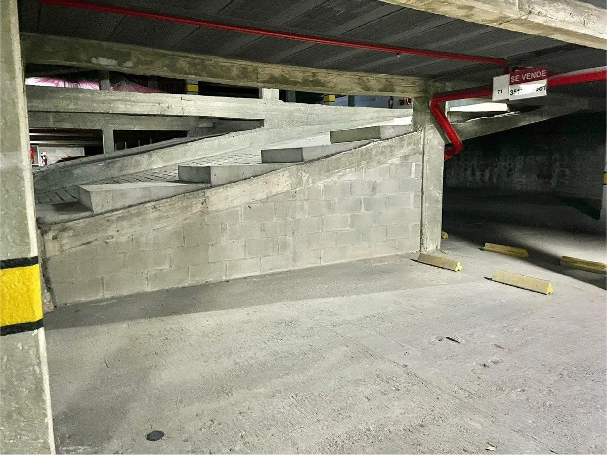 VENTA DE COCHERA EN ZONA NORTE 5