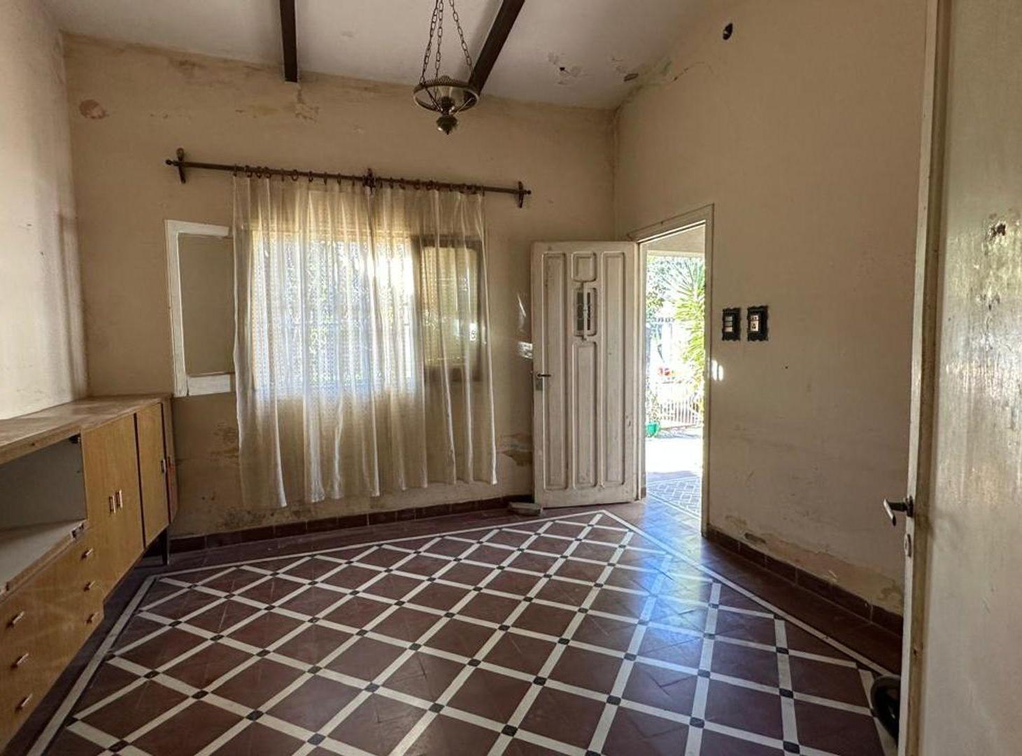 EN VENTA CASA A REFACCIONAR EN RIO CEBALLOS