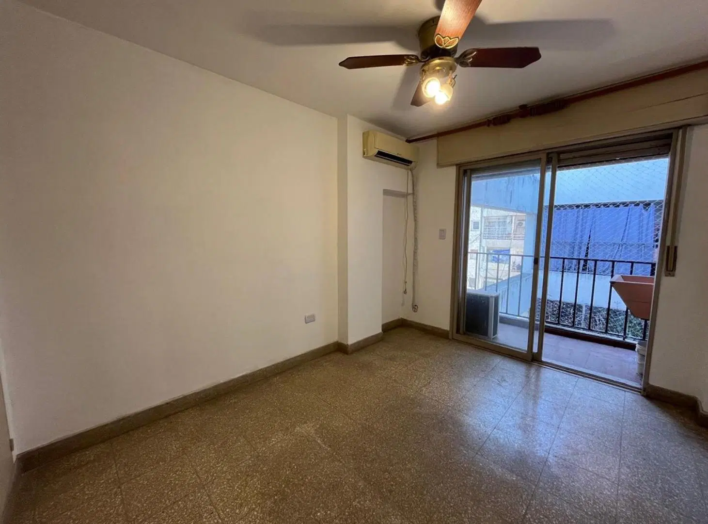 VENTA DEPARTAMENTO 1 DORMITORIO B CENTRO 4