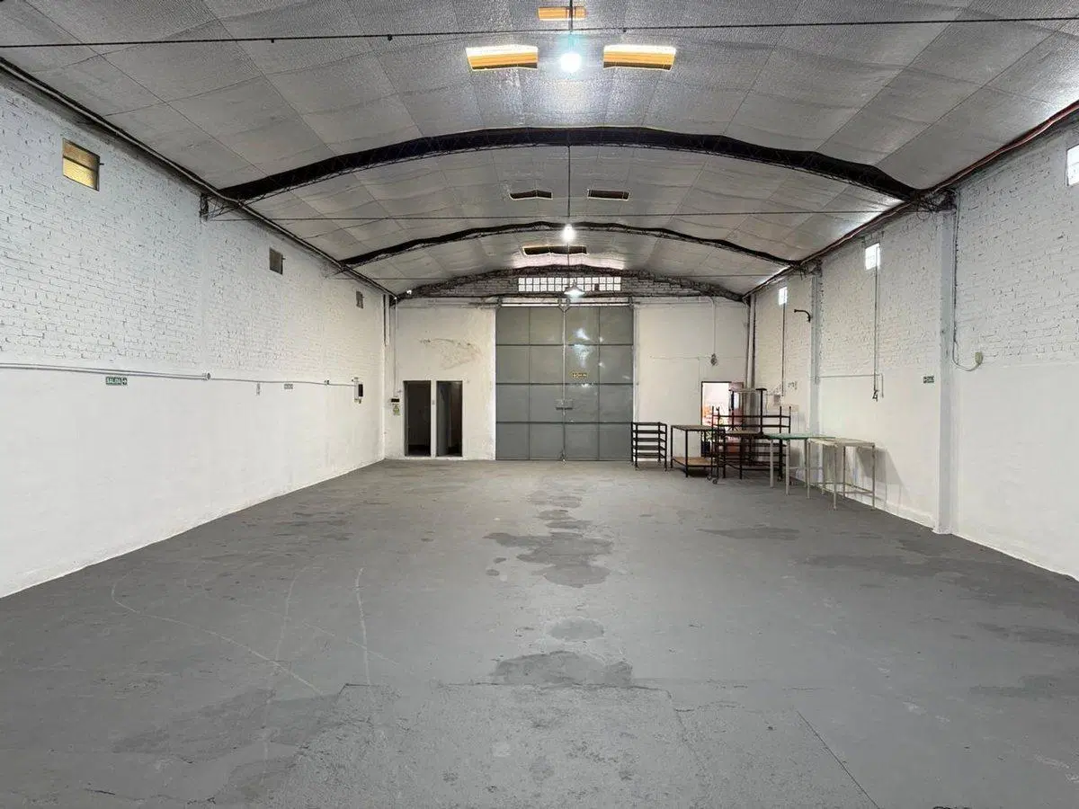 VENTA GALPON CON DOS OFICINAS LA CALERA 3