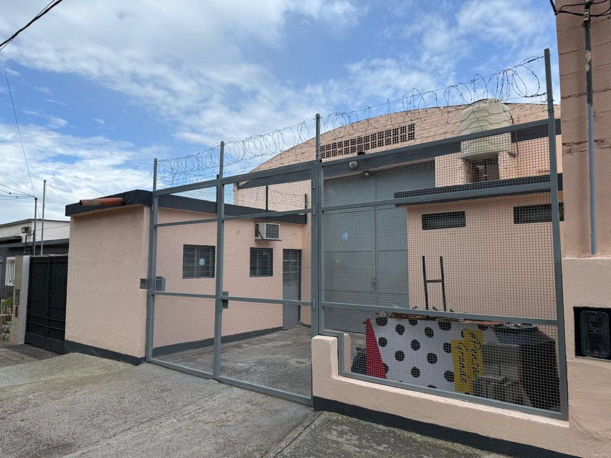 VENTA GALPON CON DOS OFICINAS LA CALERA