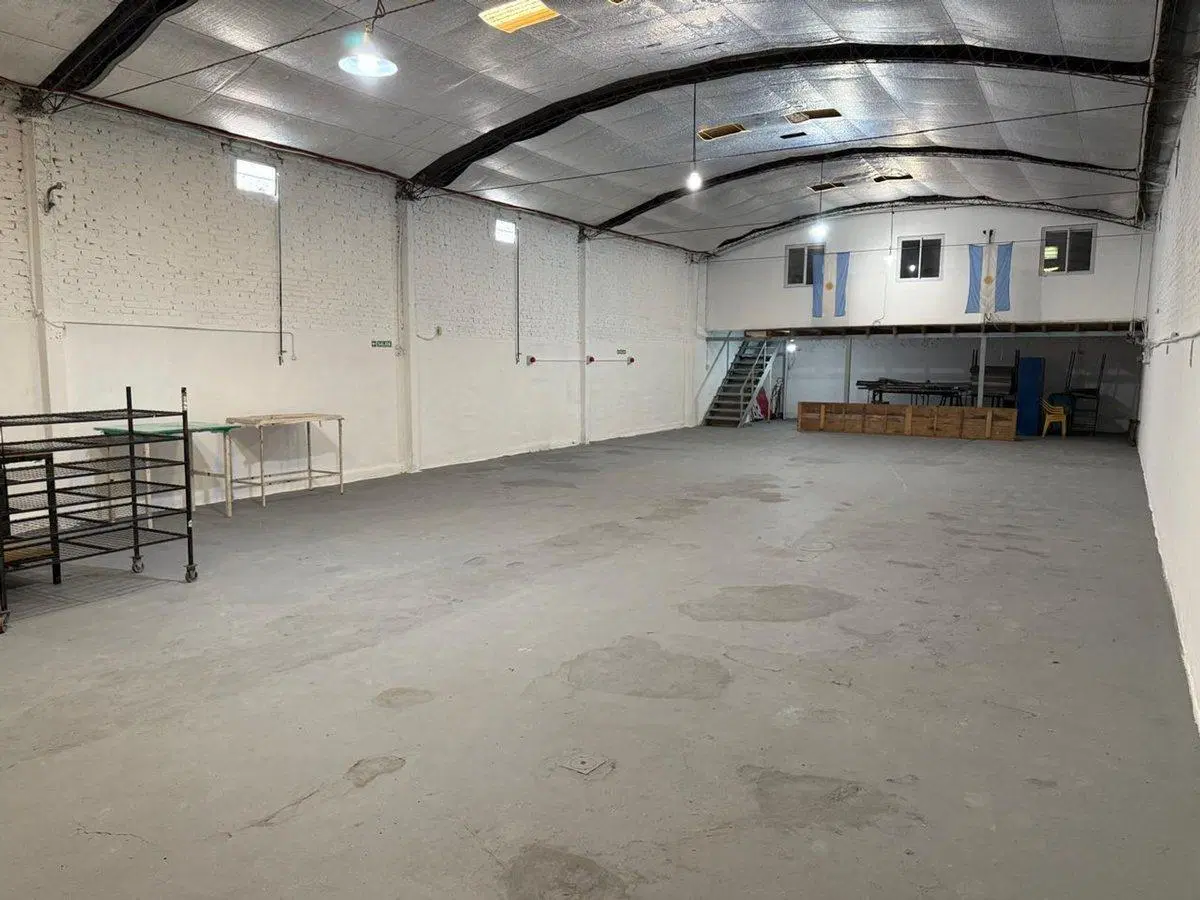 VENTA GALPON CON DOS OFICINAS LA CALERA 2