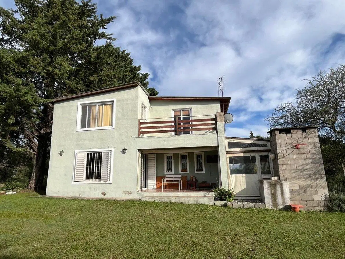 CASA EN VENTA 3 DORMITORIOS VILLA PARQUE SIQUIMAN 2