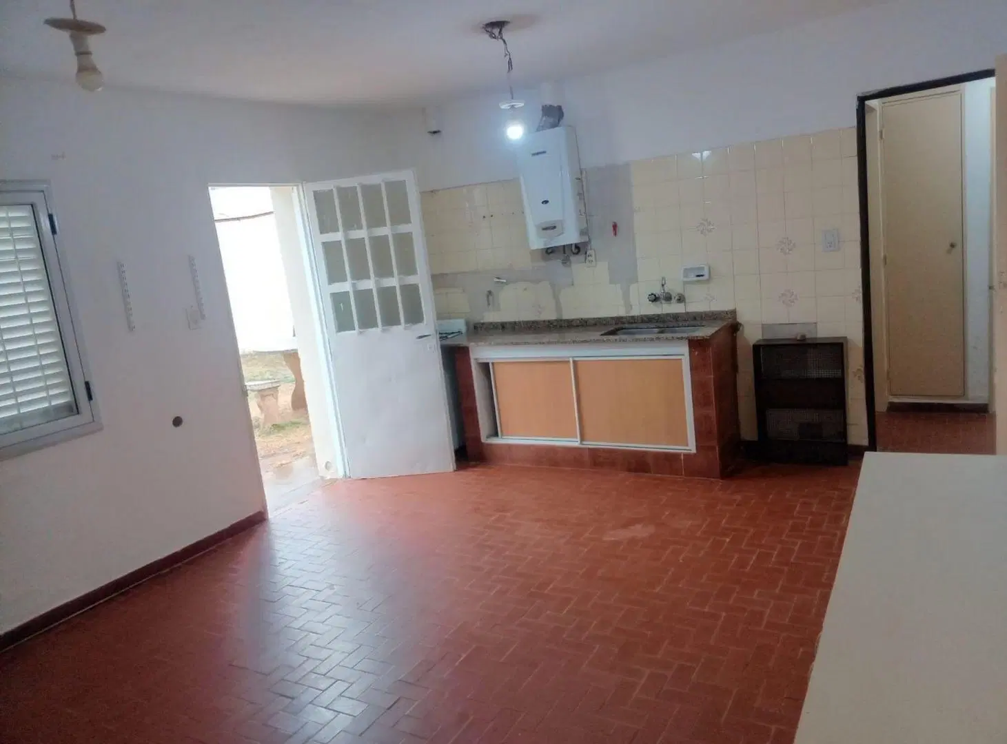 VENTA CASA 2 DORMITORIOS BARRIO SAN VICENTE 4