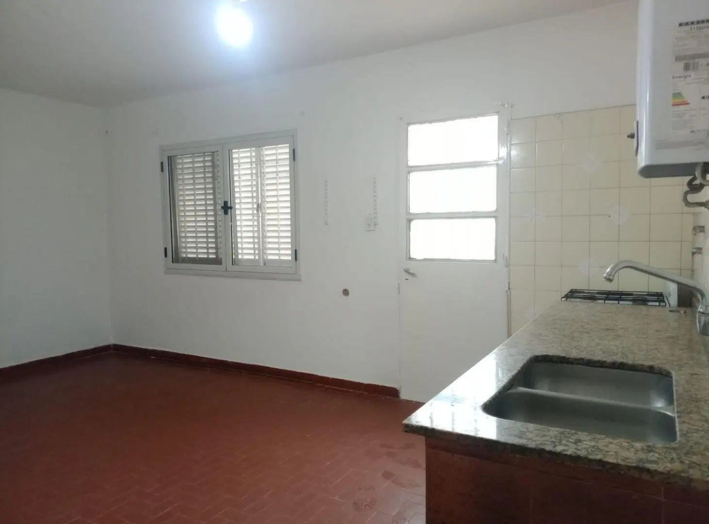 VENTA CASA 2 DORMITORIOS BARRIO SAN VICENTE 5