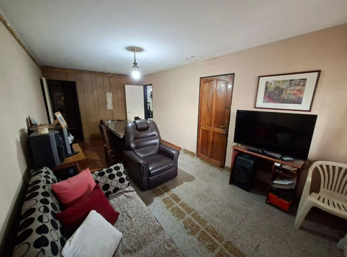 VENTA CASA 3 DORMITORIOS MAS DEPTO B POETA LUGONES 4