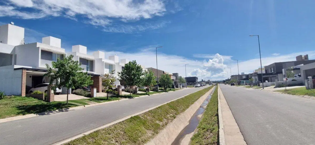 LOTE DE 360M APTO COMERCIO SOBRE BOULEVARD ETAPA 3 2
