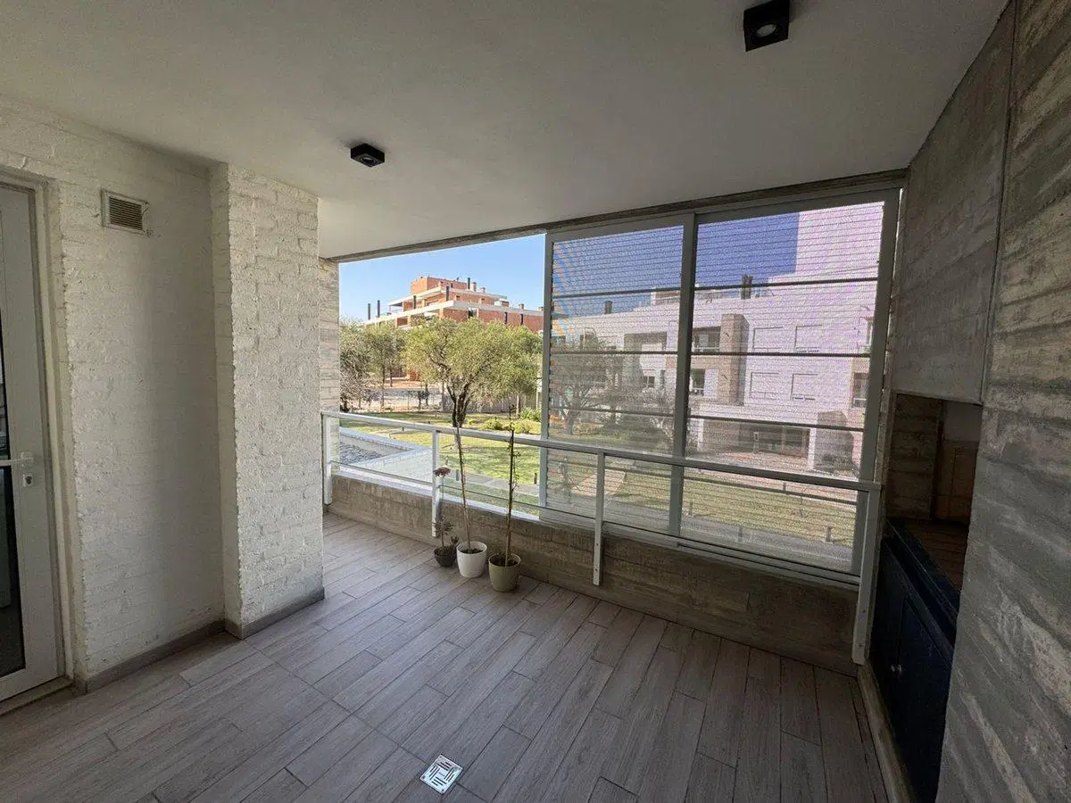 DEPTO 2 DORM BALCON Y COCHERA - B° PACIFICO. V ESC 3