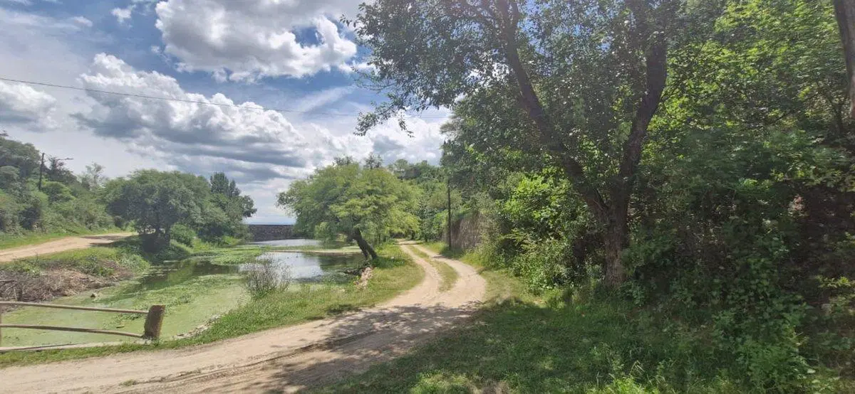 LOTE CON VISTA AL LAGO 1419 M2 EN COSTA AZUL. 4
