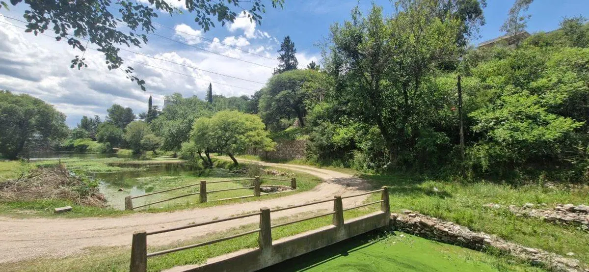 LOTE CON VISTA AL LAGO 1419 M2 EN COSTA AZUL. 5