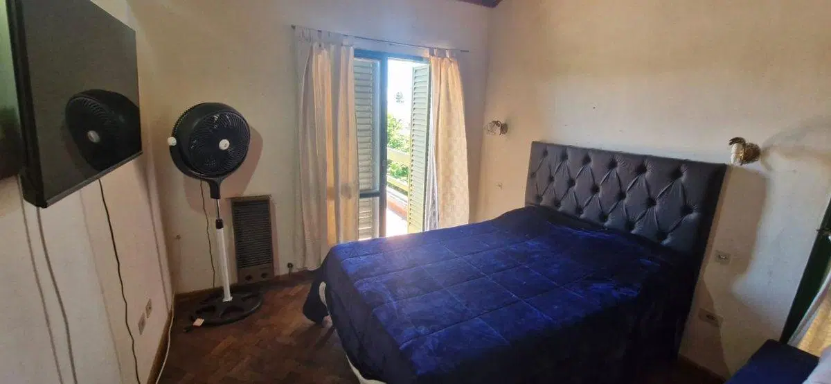 CASA DE 3 DORMITORIOS Y PILETA EN PLAYAS DE ORO 3