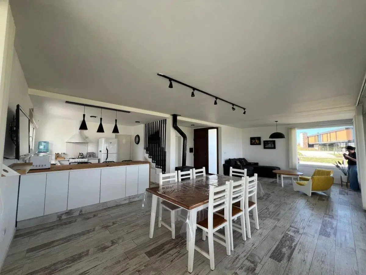 SE VENDE CASA DE 3 DORM, EN PUERTO DEL AGUILA 4
