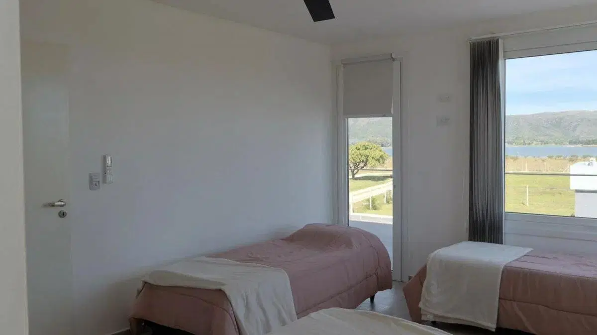 SE VENDE CASA DE 3 DORM, EN PUERTO DEL AGUILA 5