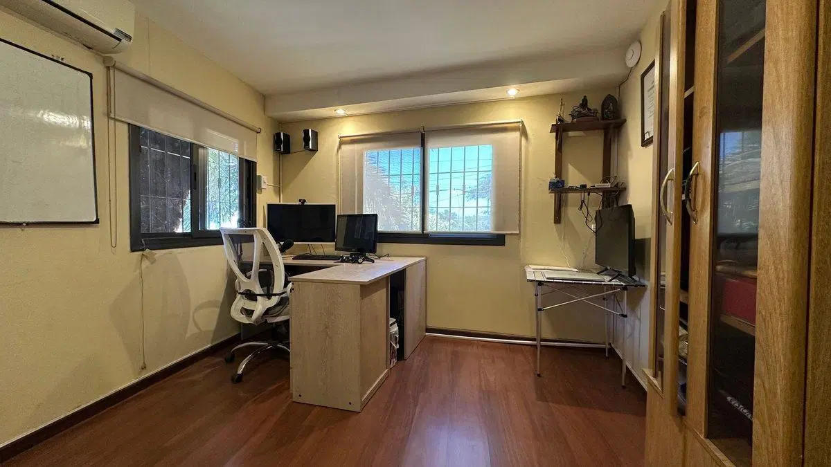 VENTA CASA 4 DORMITORIOS MARQUES DE SOBREMONTE 3