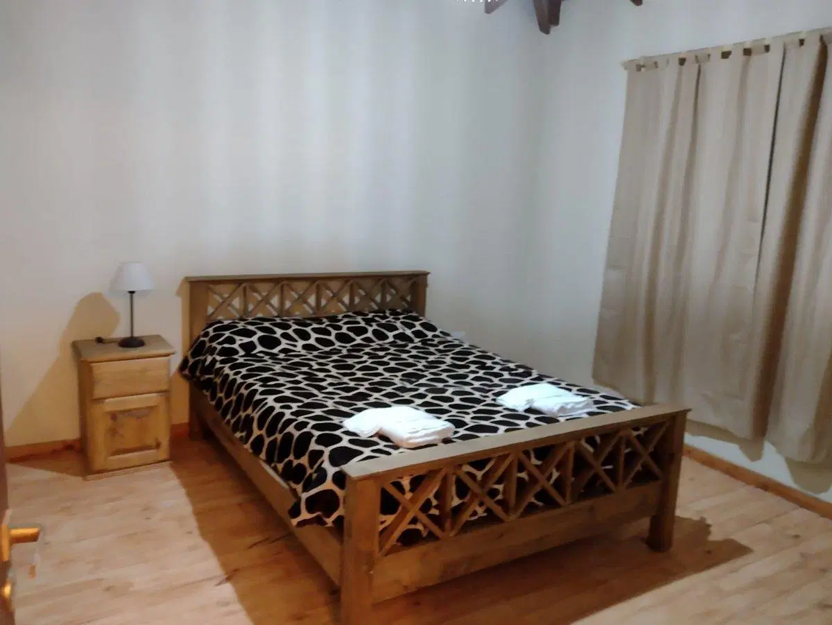 VENTA CASA TRES DORMITORIOS EN VILLA GRAL BELGRANO 4