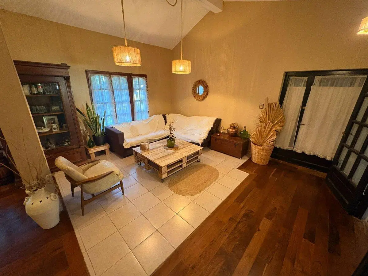 VENTA CASA 4 DORM Y PILETA EN VILLA WARCARLDE 3