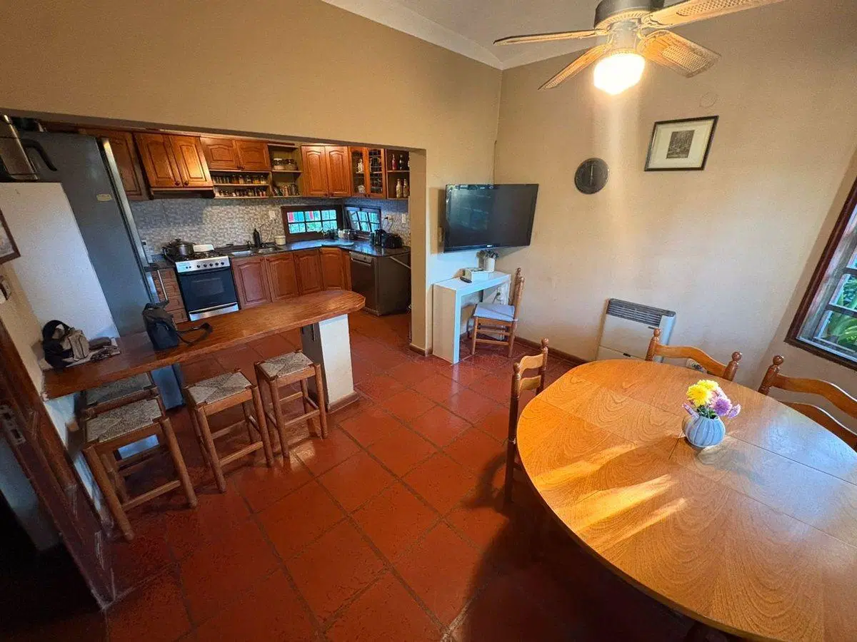 VENTA CASA 4 DORM Y PILETA EN VILLA WARCARLDE 4