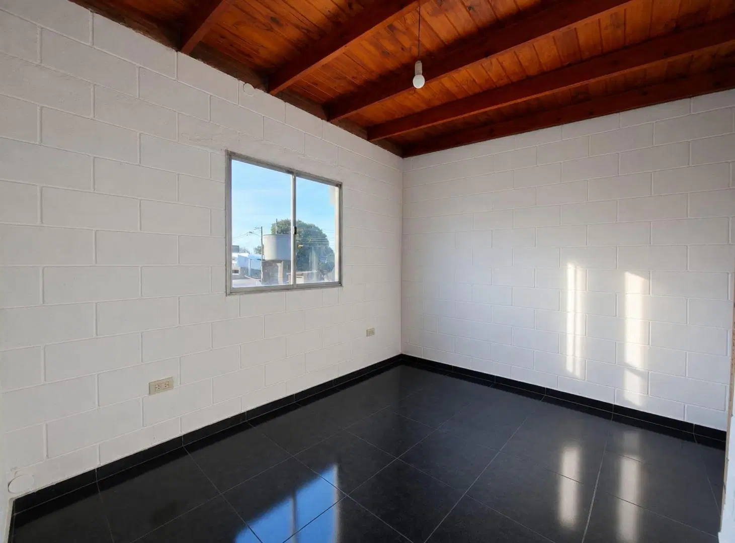VENTA CASA 1 DORM MAS DEPTO 2 DORM VILLA ADELA 5
