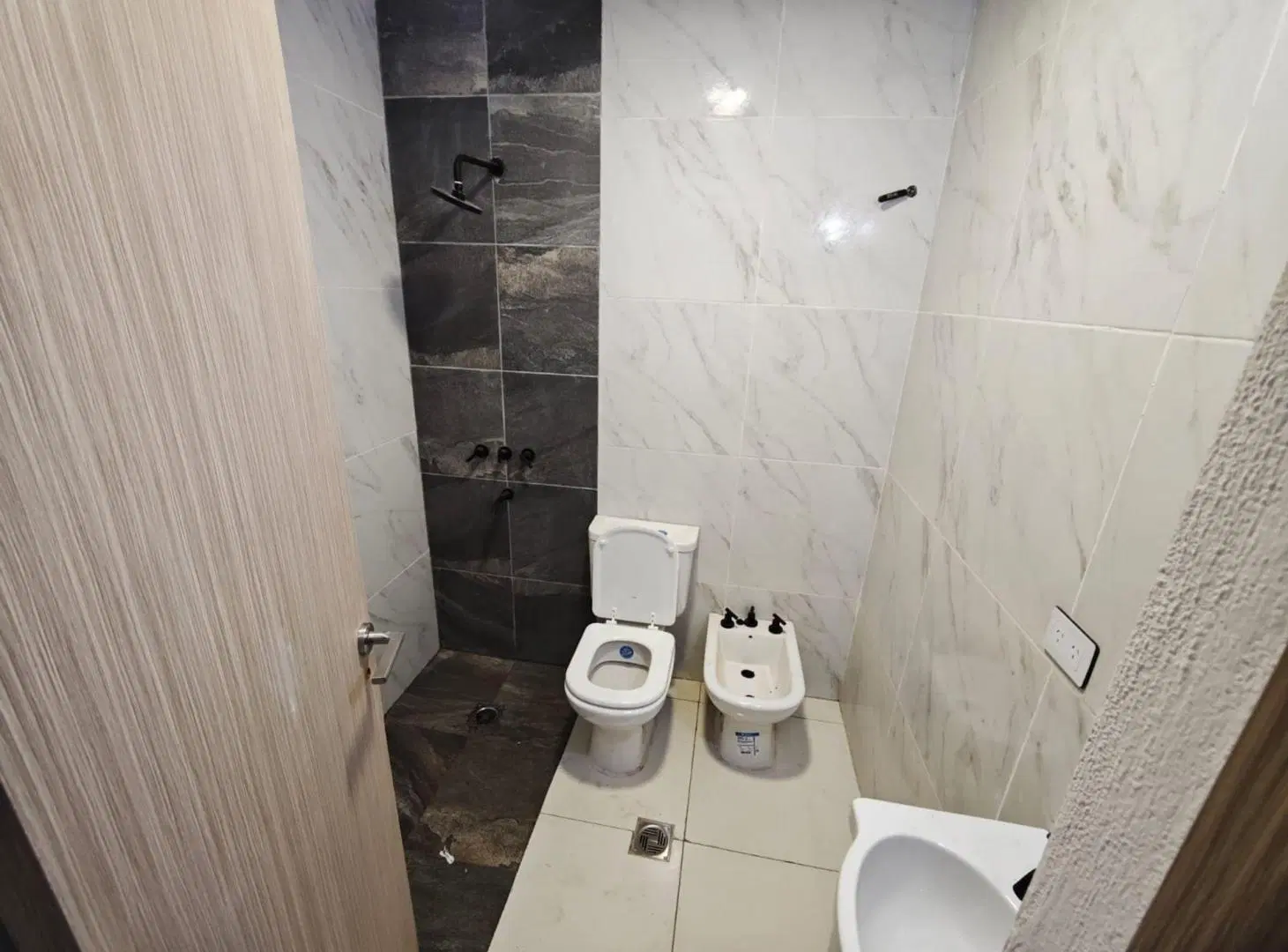ALQUILER DUPLEX  2 DORMITORIOS 2 BAÑOS DOCTA 4