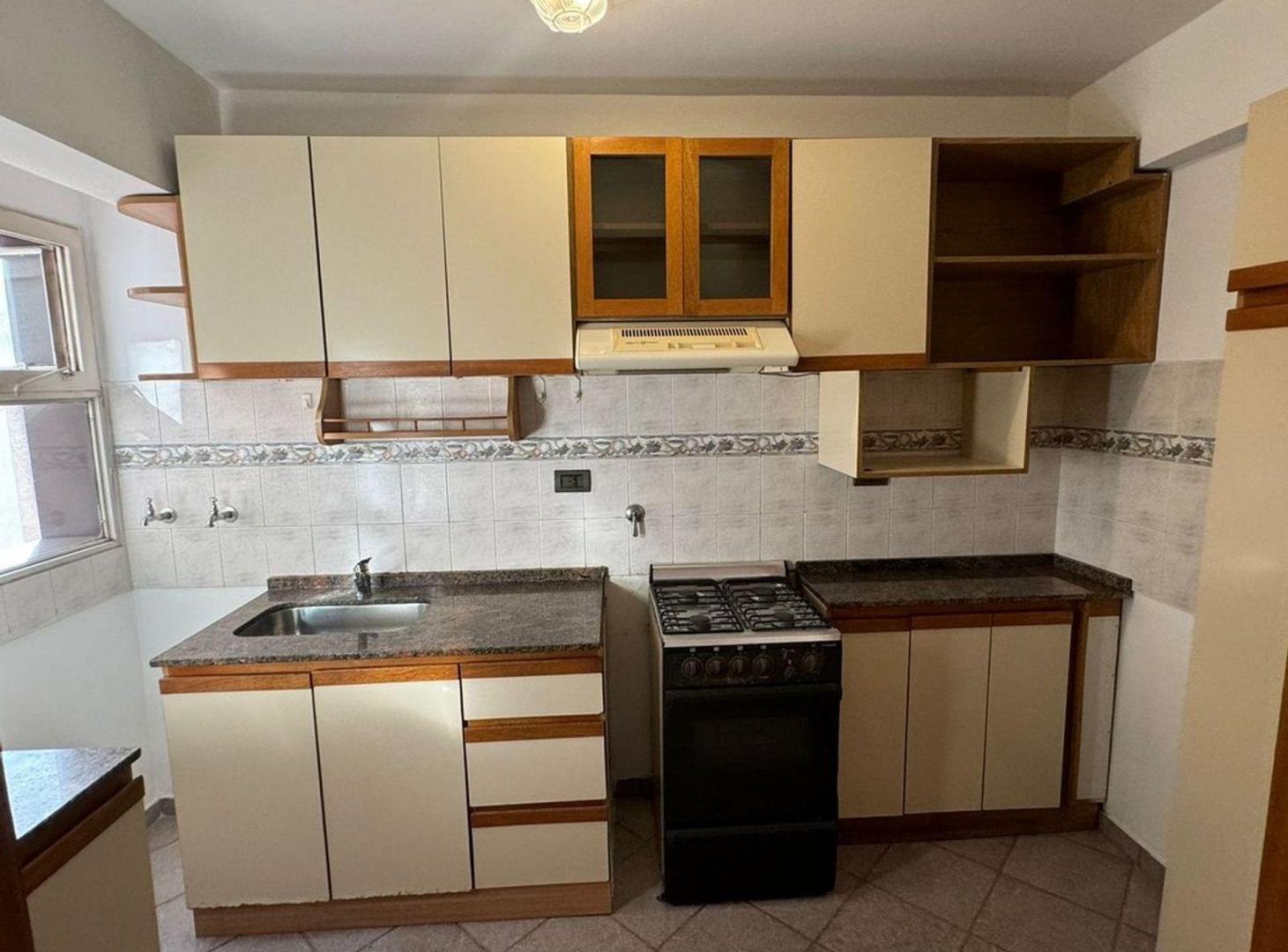 Foto de VENTA DEPARTAMENTO 3 DORM ALTO ALBERDI APTO CRED, imagen 5