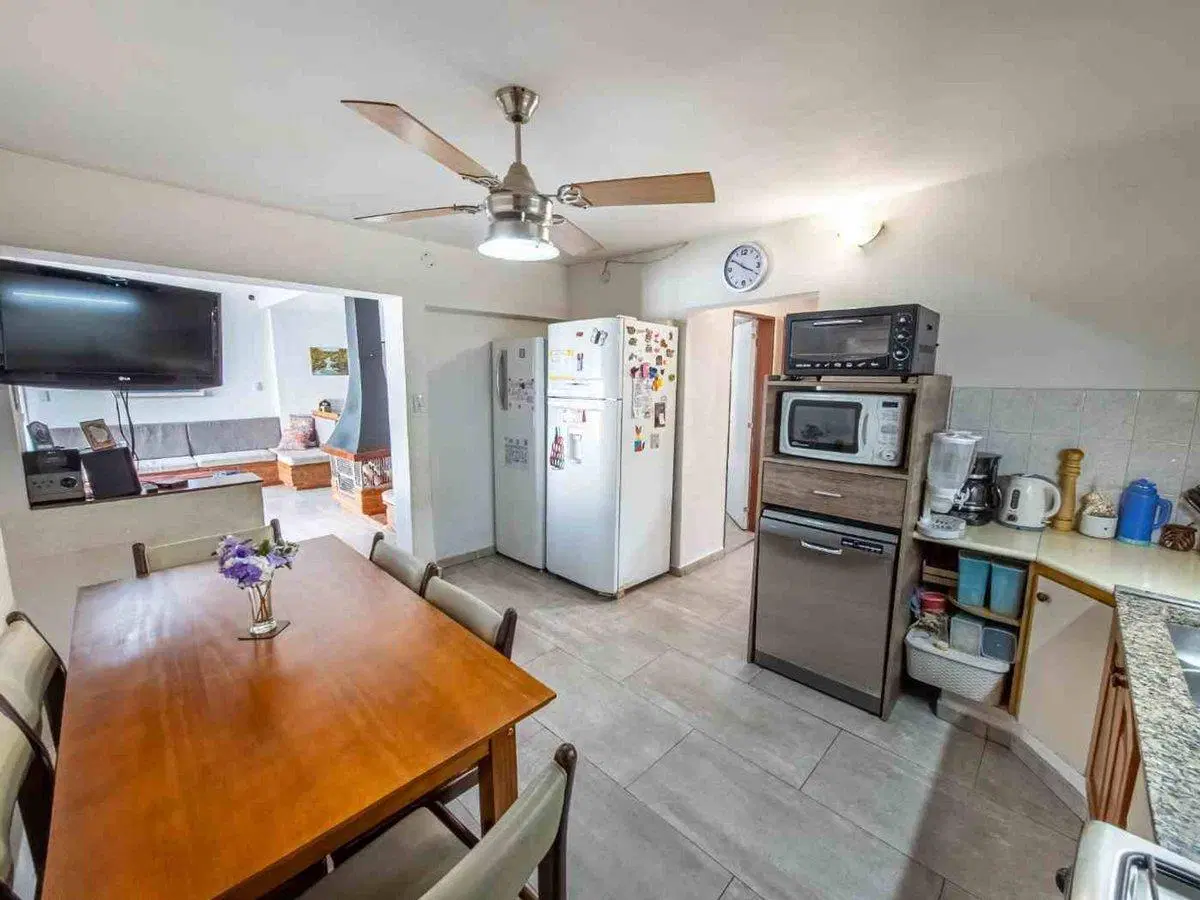EN VENTA CASA DE 4 DORMITORIOS EN ALTO VERDE 5