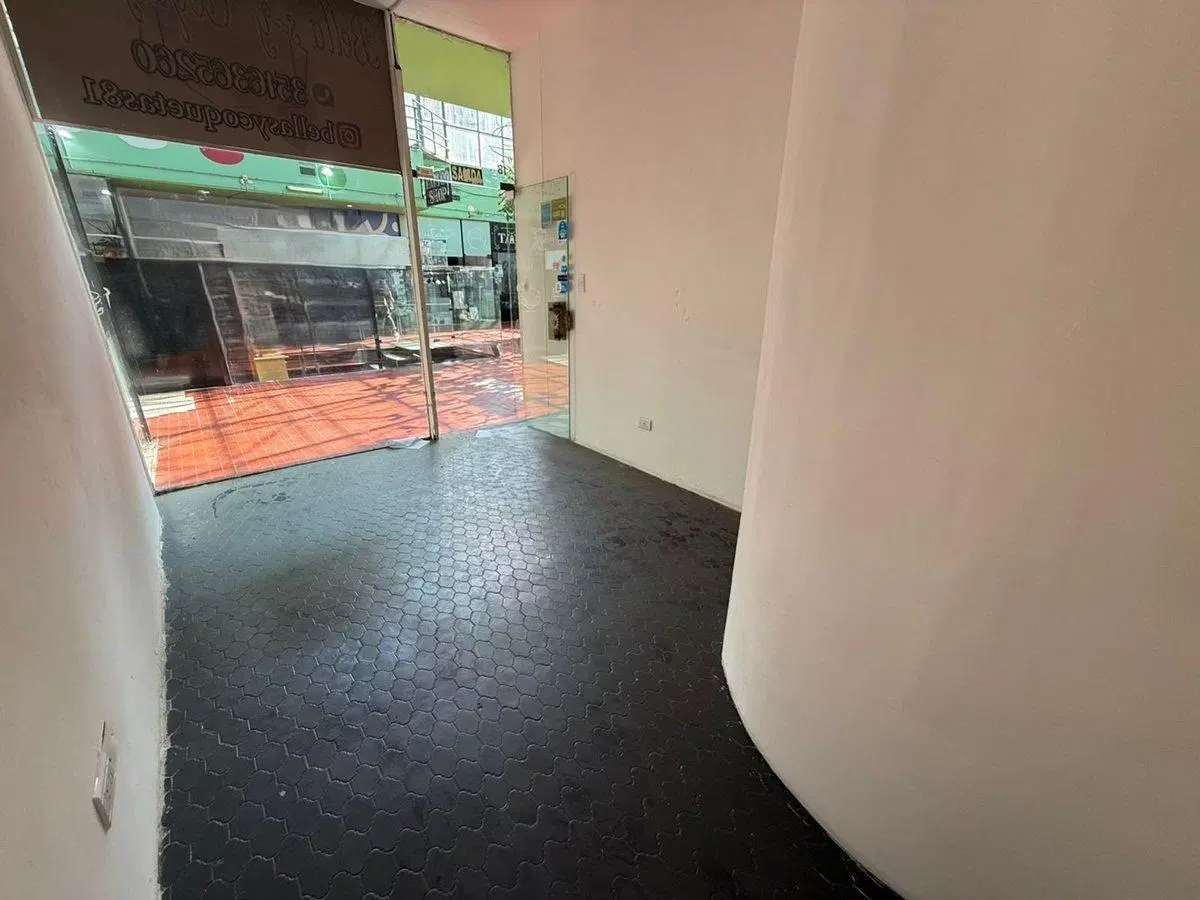VENTA LOCAL COMERCIAL CENTRO DE CÓRDOBA 2