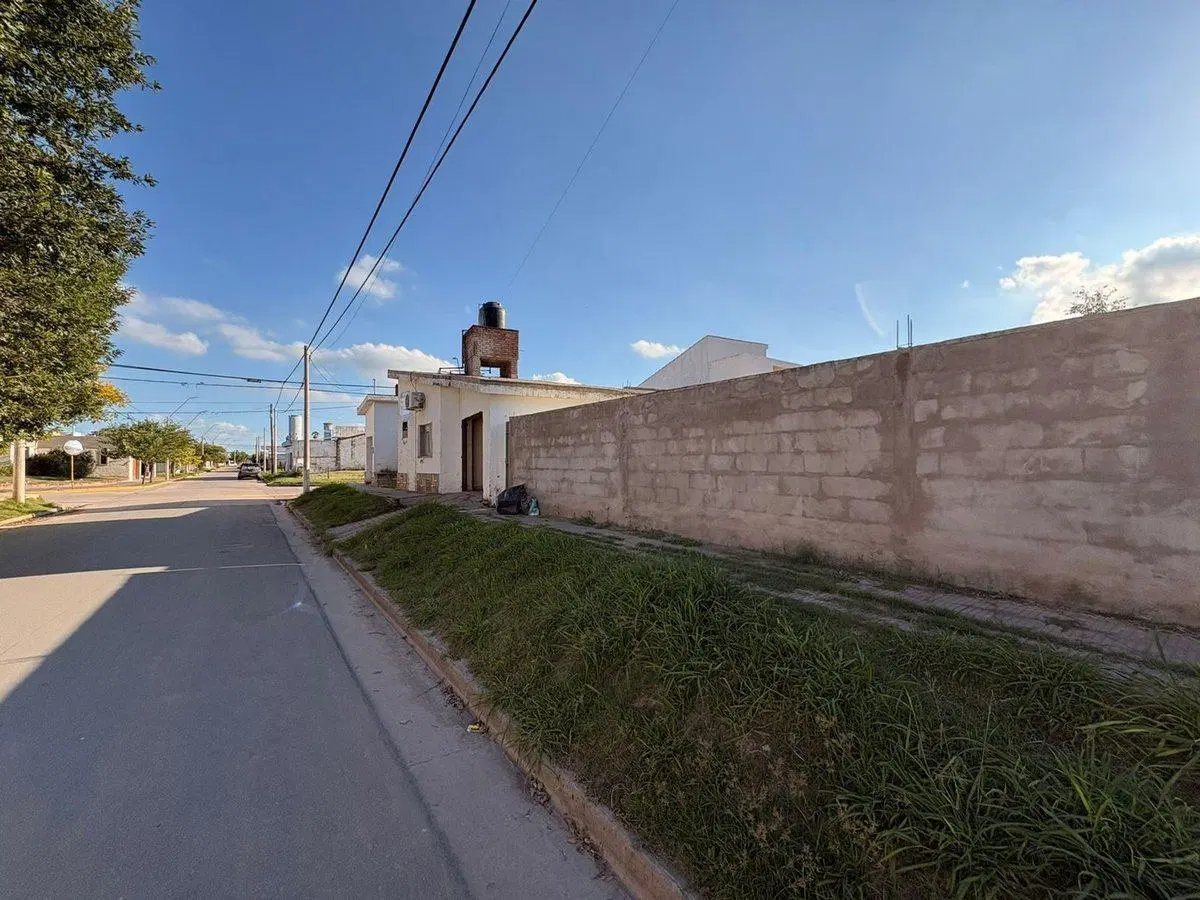 VENTA CASA + LOCAL EN VILLA SANTA ROSA RIO PRIMERO 5