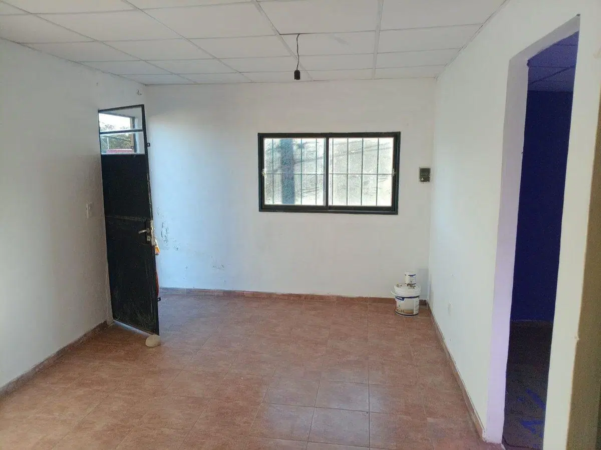 SE VENDE 3 LOCALES + DEPARTAMENTO DE 2 DORMITORIOS 3