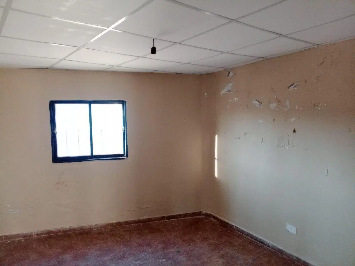 SE VENDE 3 LOCALES + DEPARTAMENTO DE 2 DORMITORIOS 5