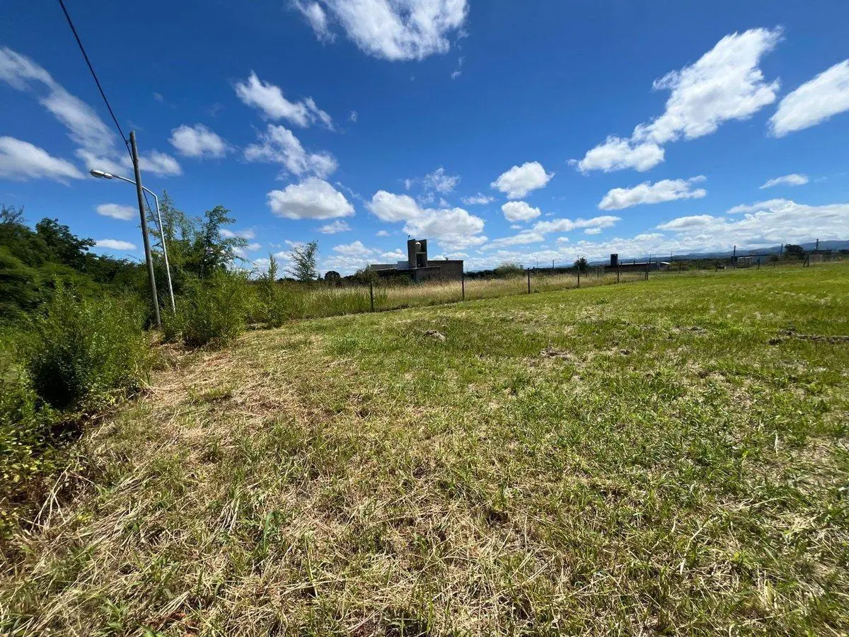 OPORTUNIDAD! TERRENO 505 M EN SOLES SERRANOS II 2