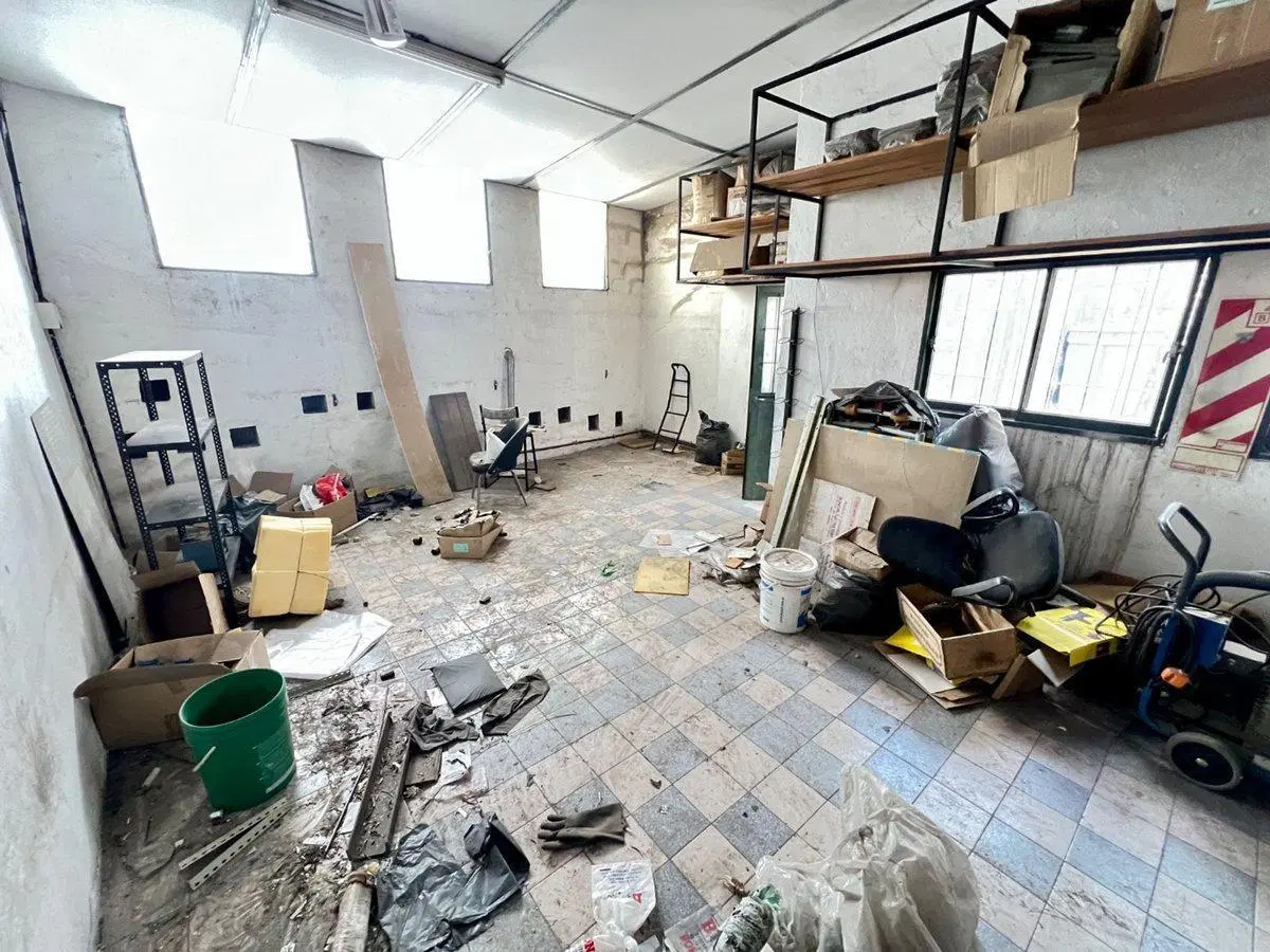VENDE LOCAL COMERCIAL CON GALPON 2