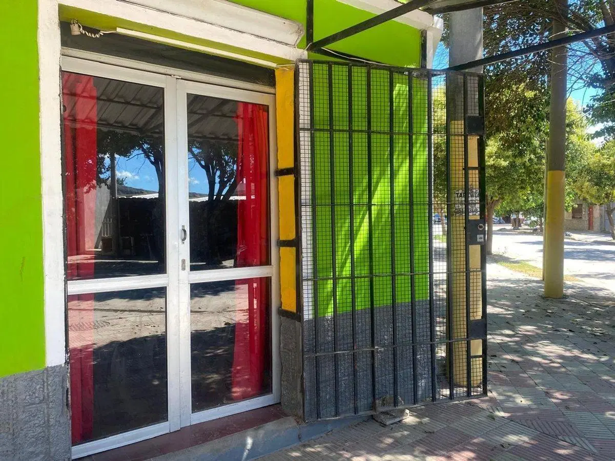 VENTA DEPARTAMENTO CON LOCAL COMERCIAL B ALTAMIRA 8