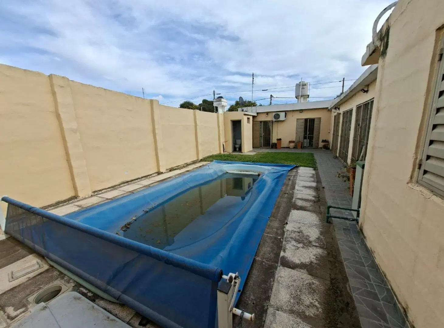 VENTA CASA 2 DORMITORIOS CON PILETA B PANAMERICANO 2