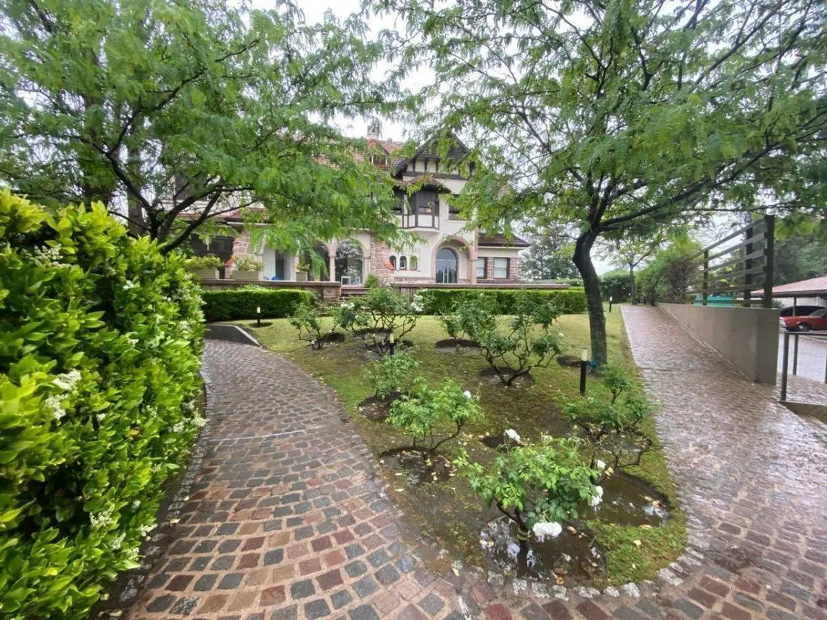 DEPARTAMENTO DE 3 DORMITORIOS EN CASONAS DEL CERRO 8
