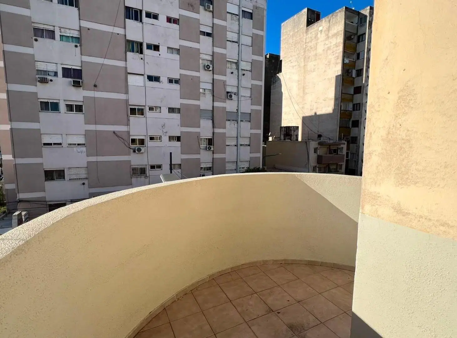 ALQUILER DEPARTAMENTO 3 DORMITORIOS B ALBERDI 5