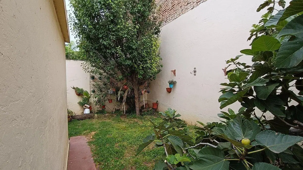 VENTA CASA B° MAIPU 3 DORMITORIOS COCHERA DOBLE 2