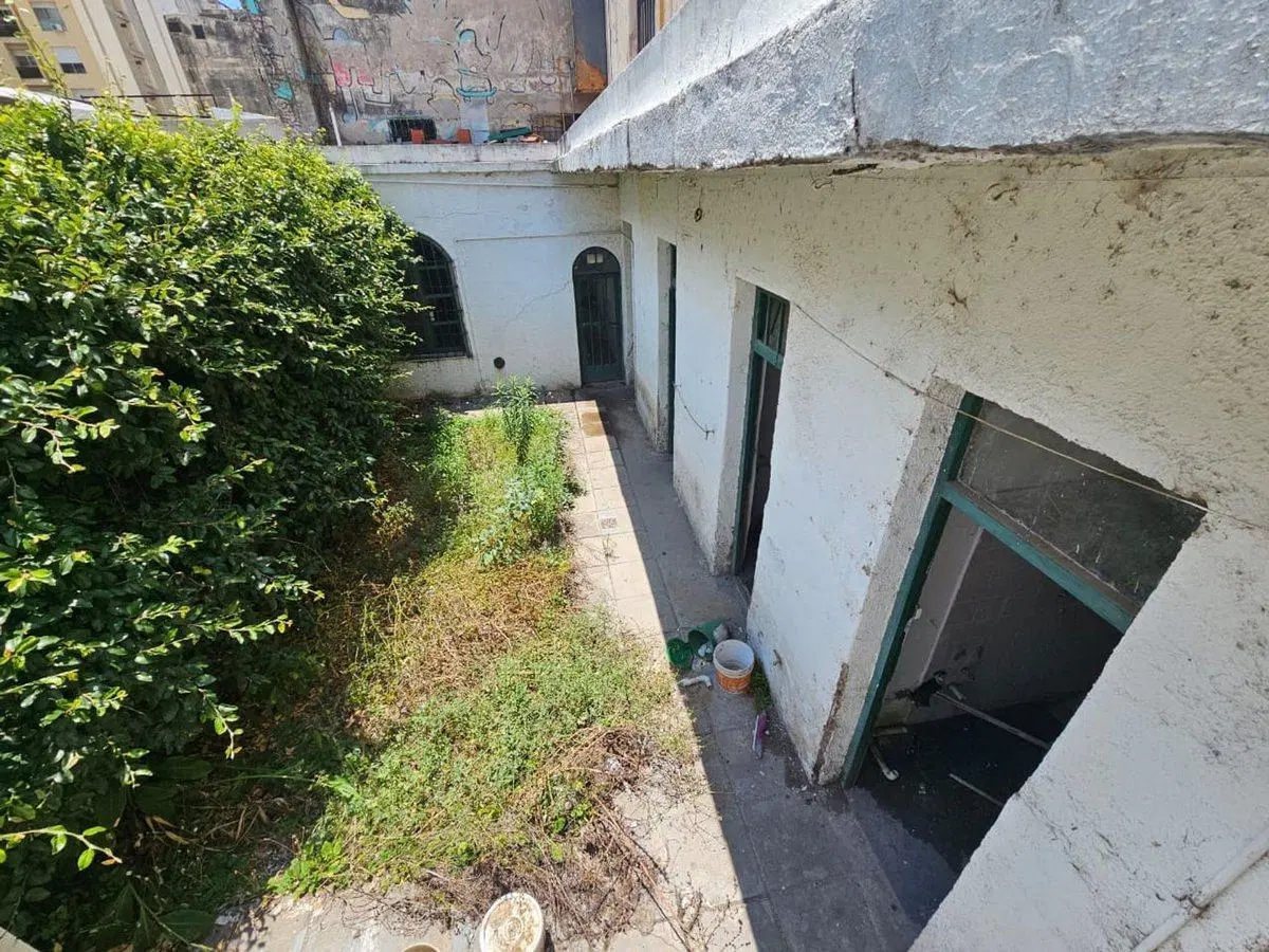CASONA USO COMERCIAL O APTO DESARROLLO ALBERDI 8