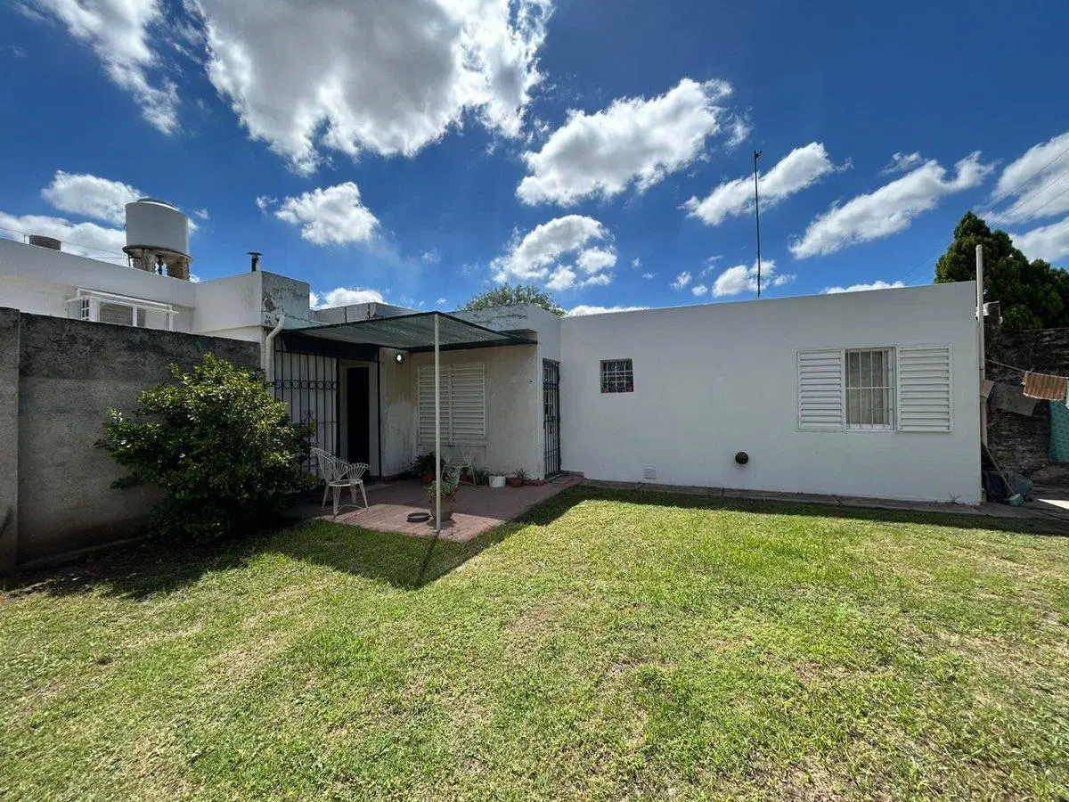 VENTA CASA EN EMPALME 2 DORMITORIOS APTA CREDITO 4