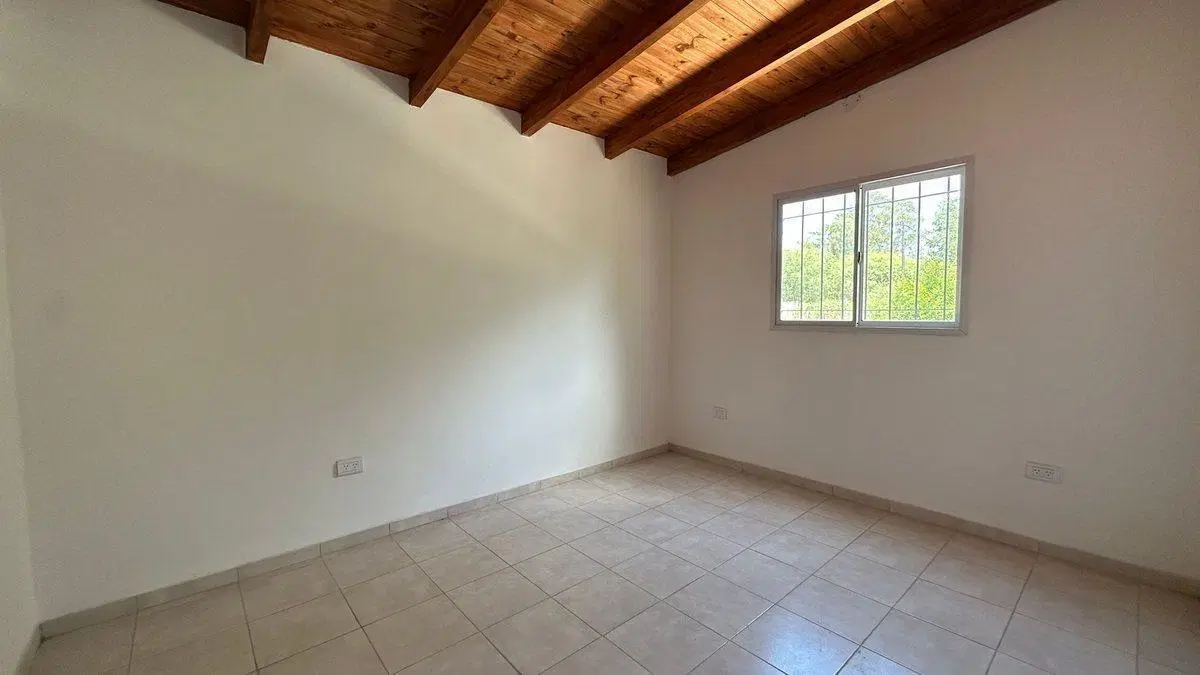 VENTA CASA 2 DORM. CON PILETA EN COMUNA SAN ROQUE 8