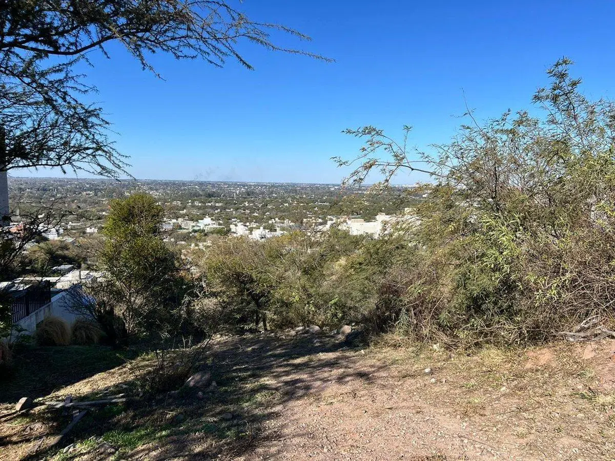 VENTA LOTE CON VISTA EN COUNTRY LA RUFINA 2