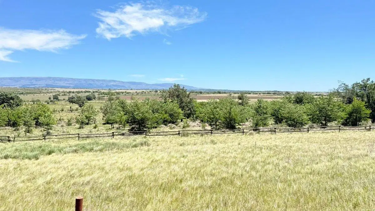 VENTA TERRENO EN BARRIO PUNTO CLARO LOS REARTES 5