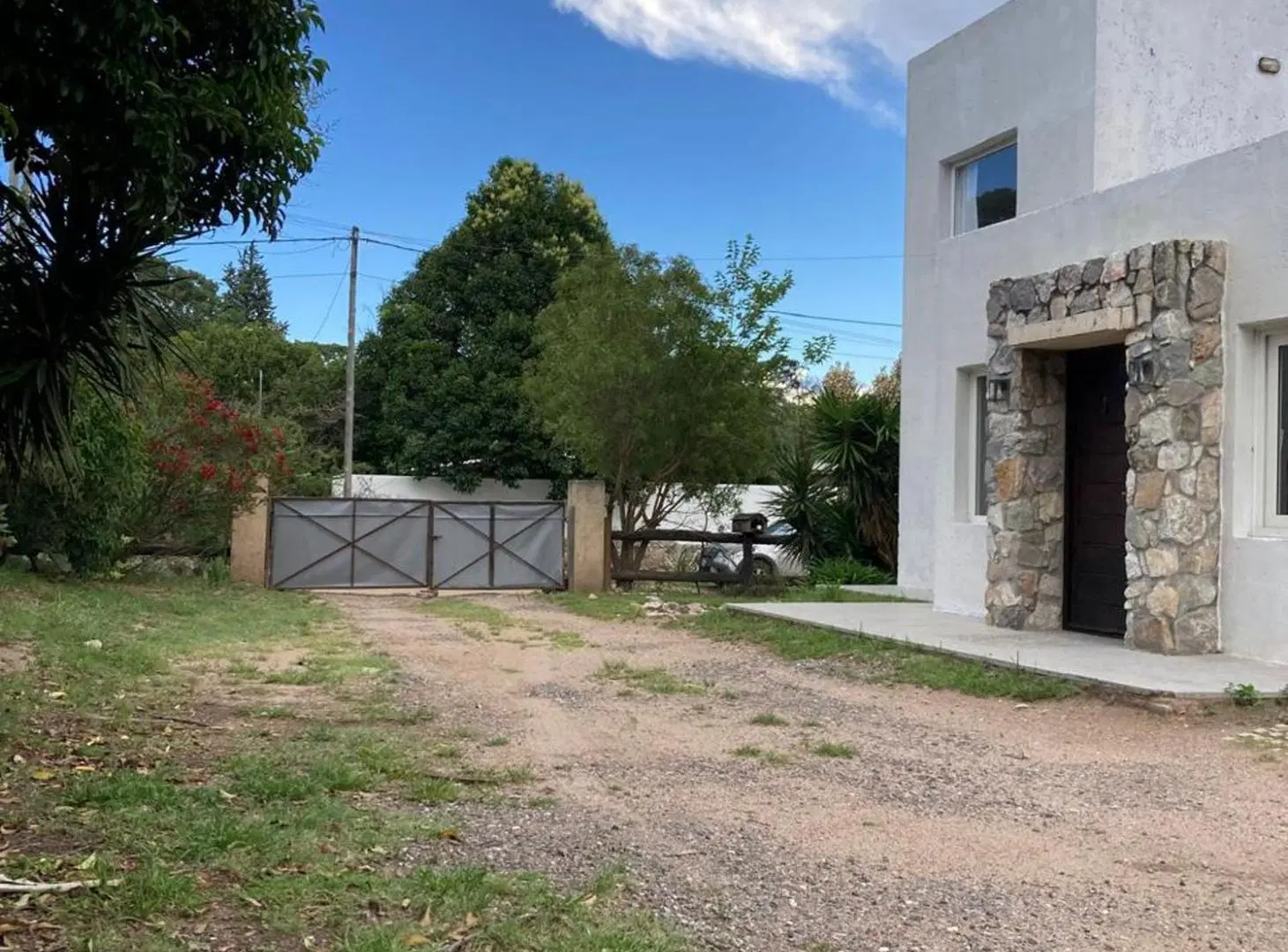 EN VENTA  CASA MAS DPTO EN HUERTA GRANDE 5