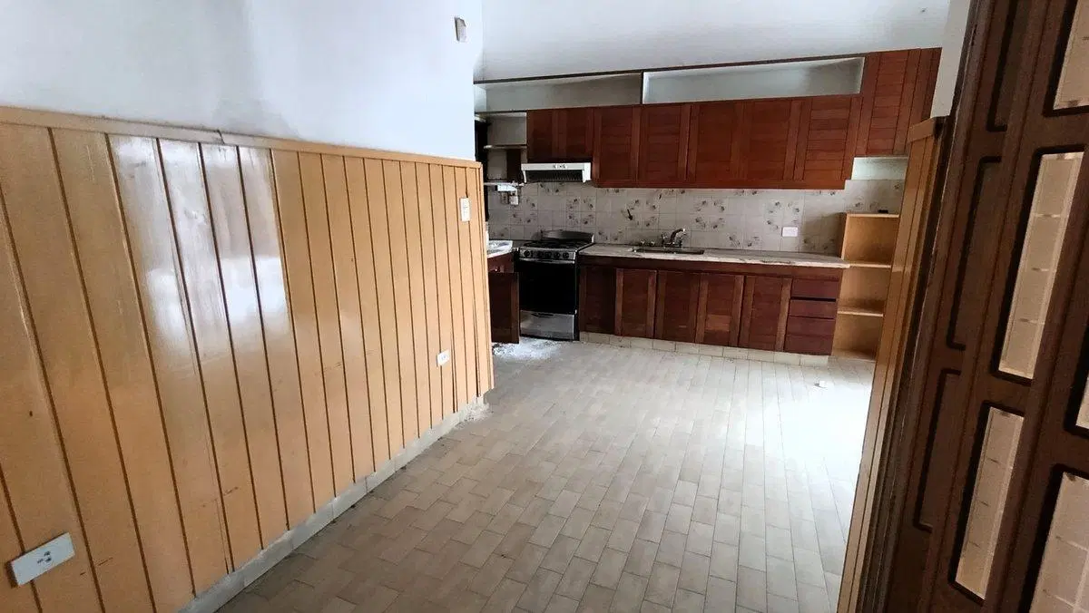 VENTA CASA 4 DORMITORIOS CON PILETA ALTAMIRA 2
