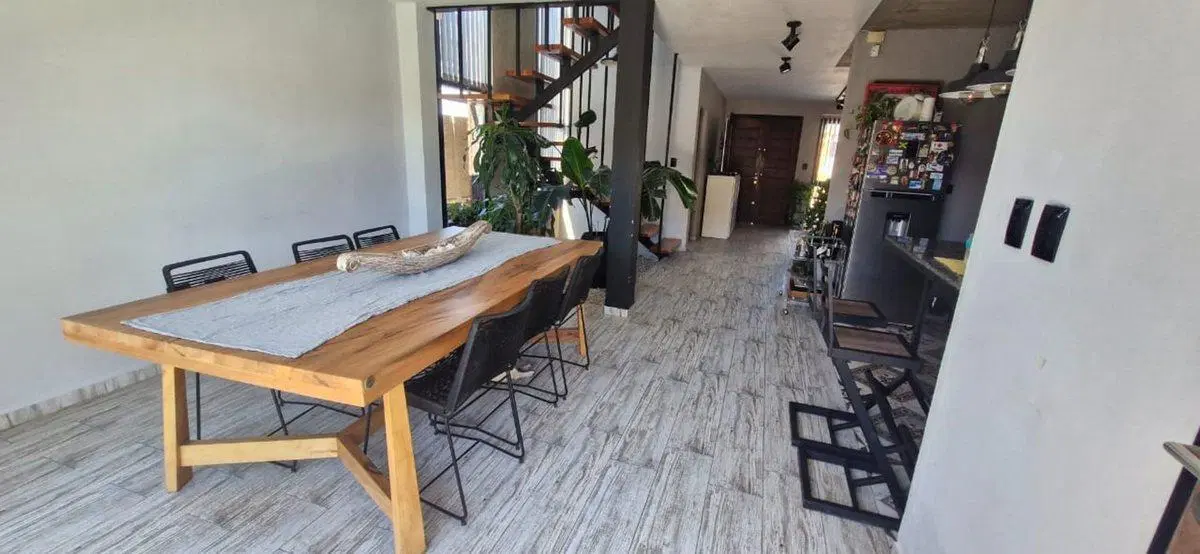 CASA 4 DORMITORIOS 4 BAÑOS Y PILETA EN DOCTA 3