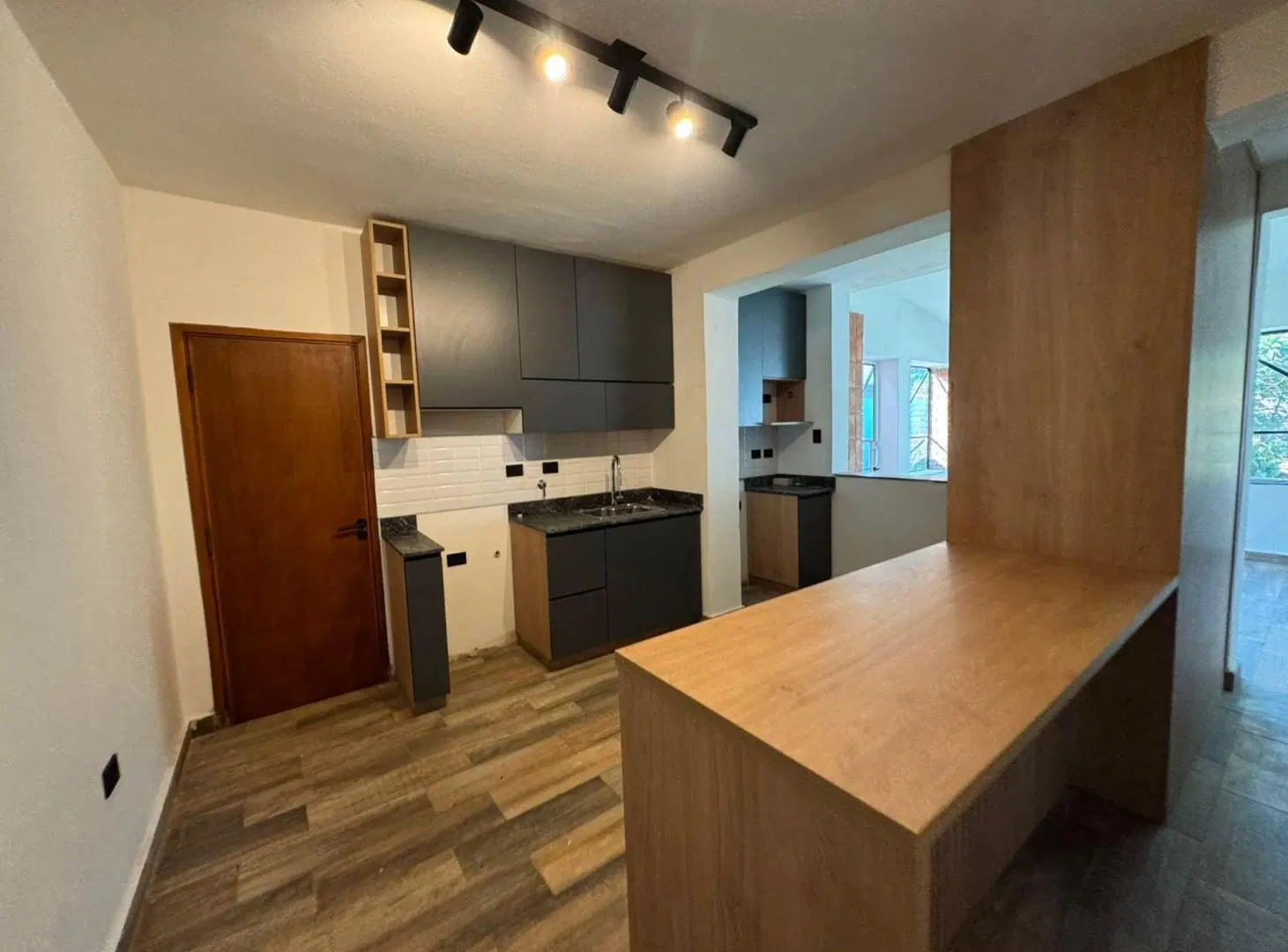 VENTA CASA 2 DORM. B° CENTENARIO. APTA CREDITO 4