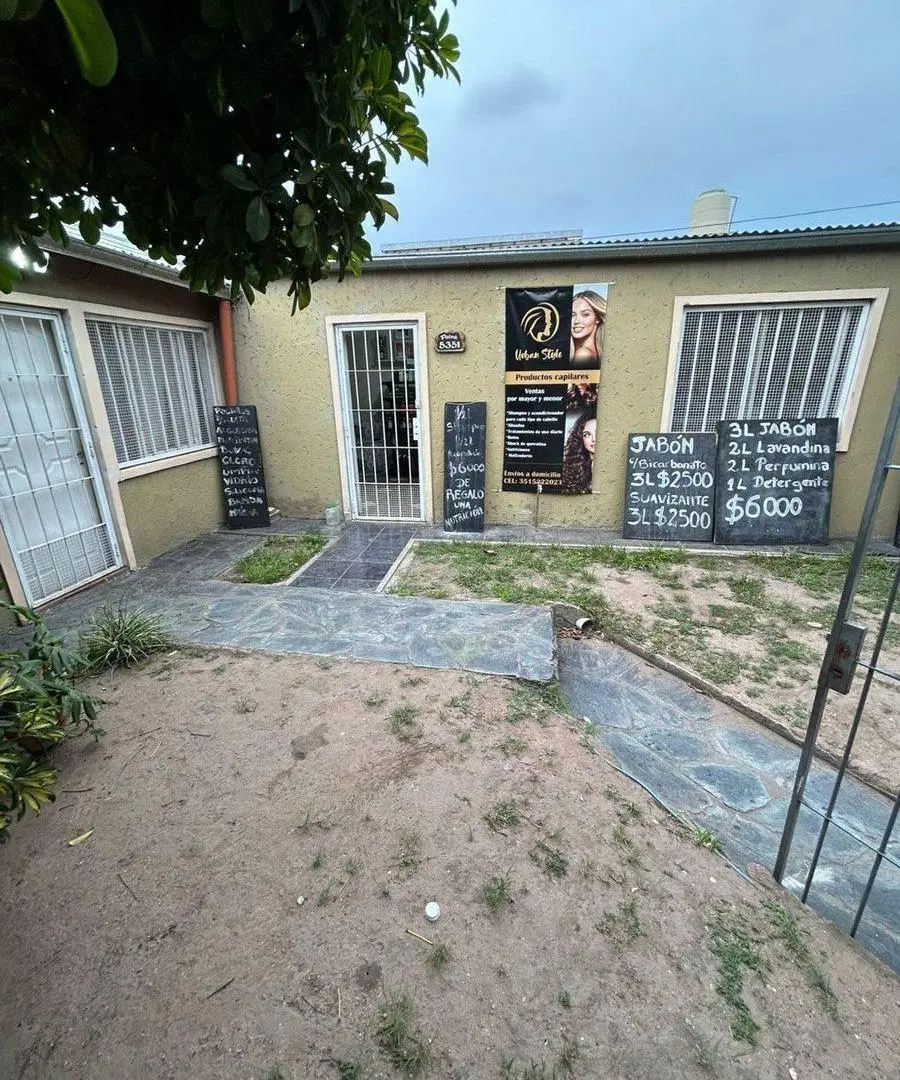Casa en venta mas local comercial Parque Republica 3