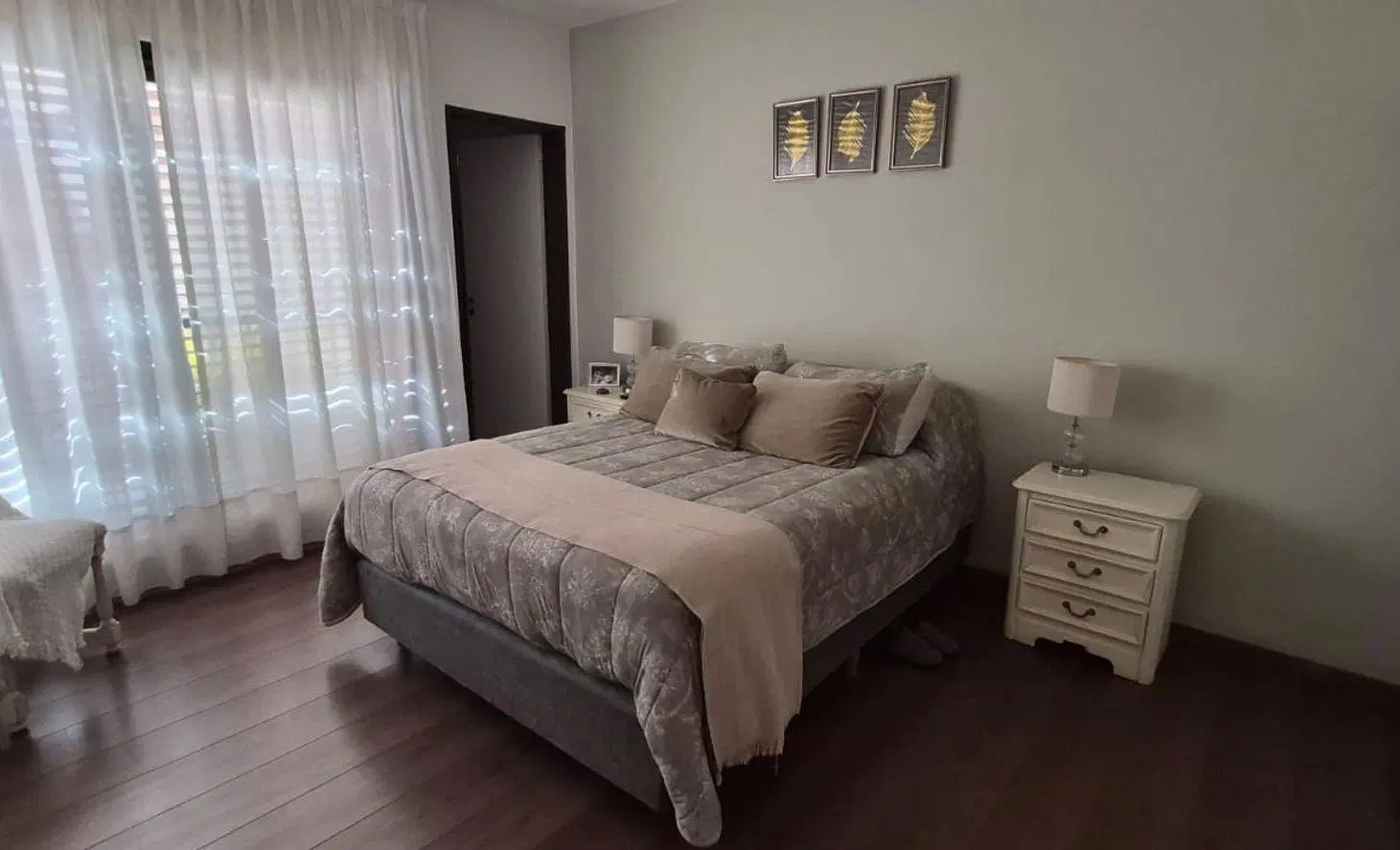 VENTA CASA 6 DORMITORIOS 3 BAÑOS PILETA B AYACUCHO 2