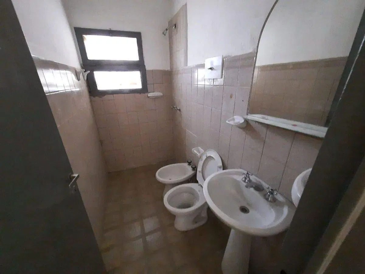 CASA 3 DORMITORIOS CON COCHERA, MARQUES SOBREMONTE 5